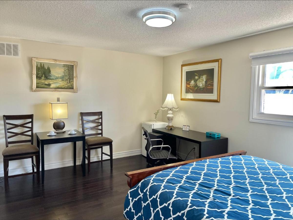 77 Nice And Warm Series Rooms โตรอนโต ภายนอก รูปภาพ