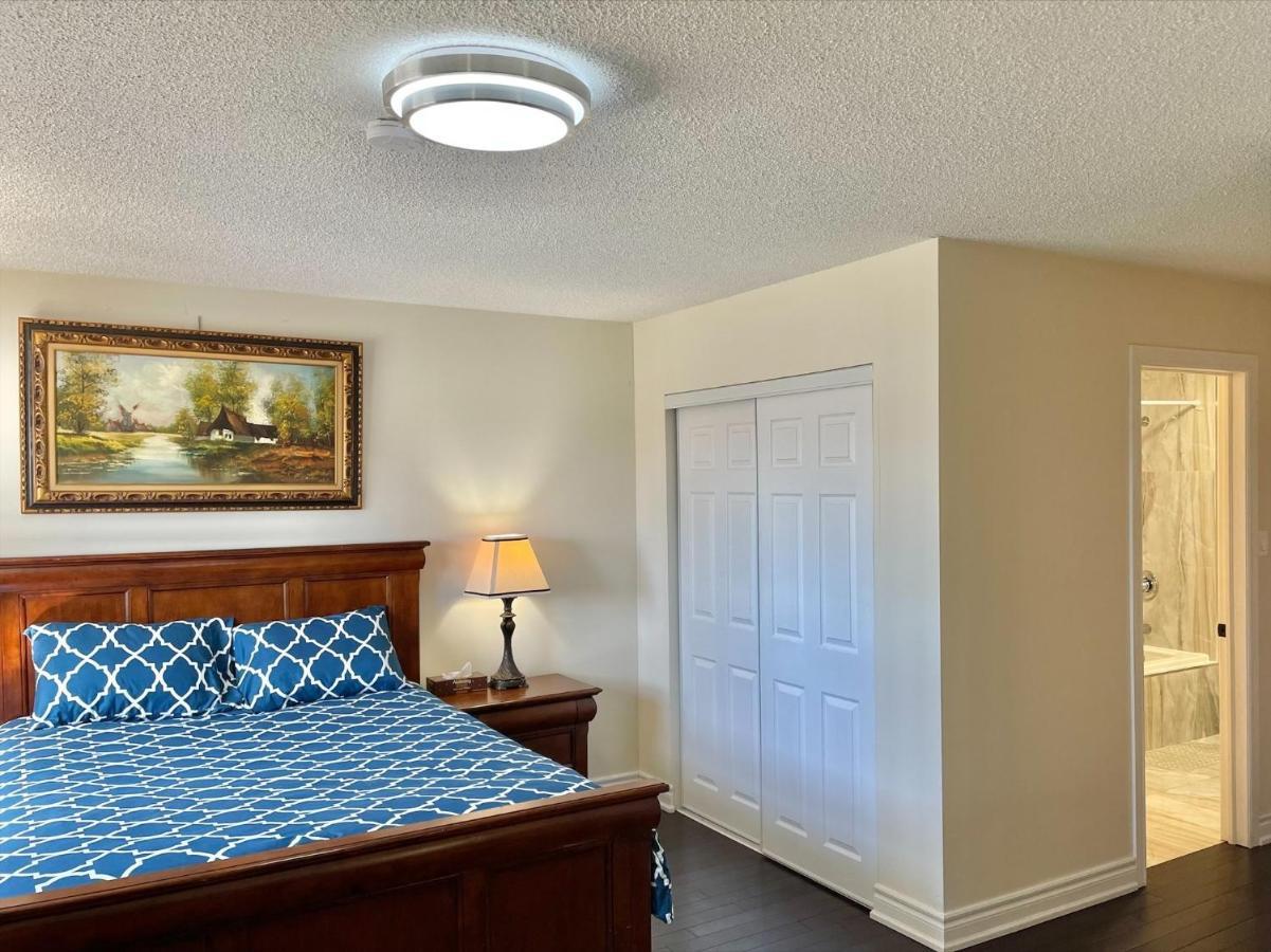 77 Nice And Warm Series Rooms โตรอนโต ภายนอก รูปภาพ