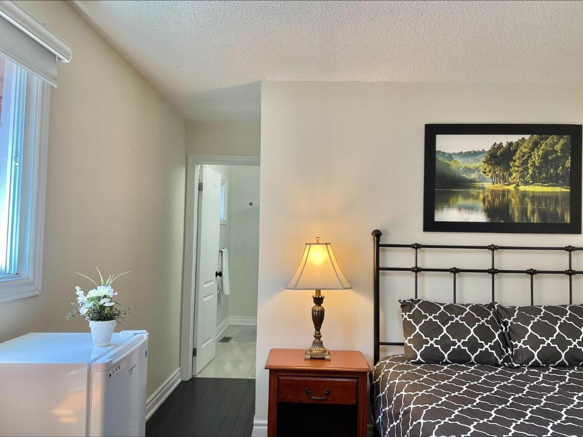 77 Nice And Warm Series Rooms โตรอนโต ภายนอก รูปภาพ
