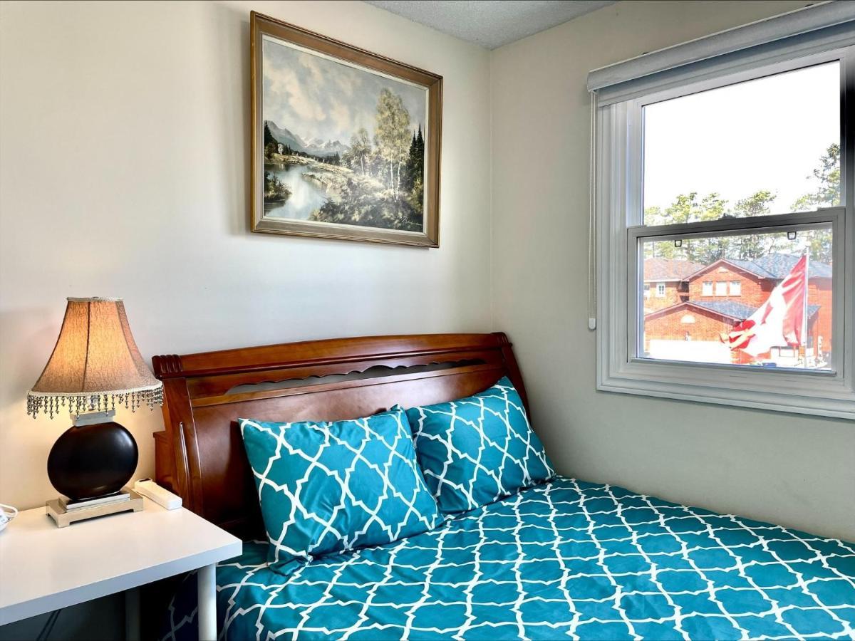 77 Nice And Warm Series Rooms โตรอนโต ภายนอก รูปภาพ