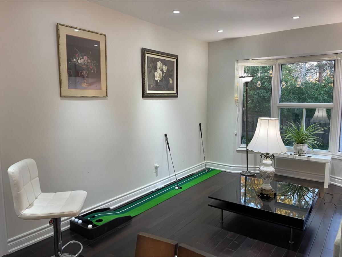77 Nice And Warm Series Rooms โตรอนโต ภายนอก รูปภาพ